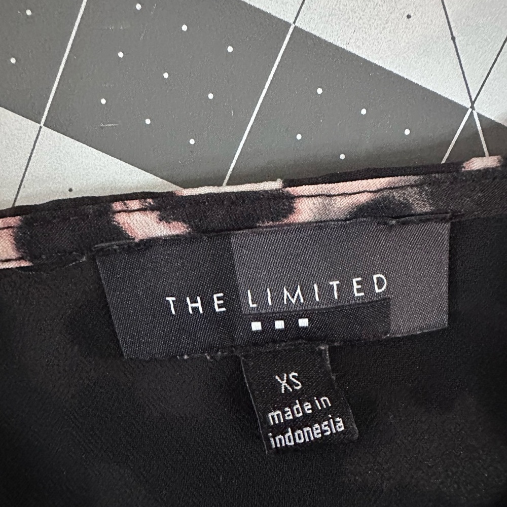 Limted Long Sleeve Blouse
